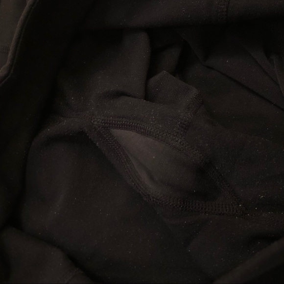 Lululemon Cropped Leggings in Black - Picture 5 of 5